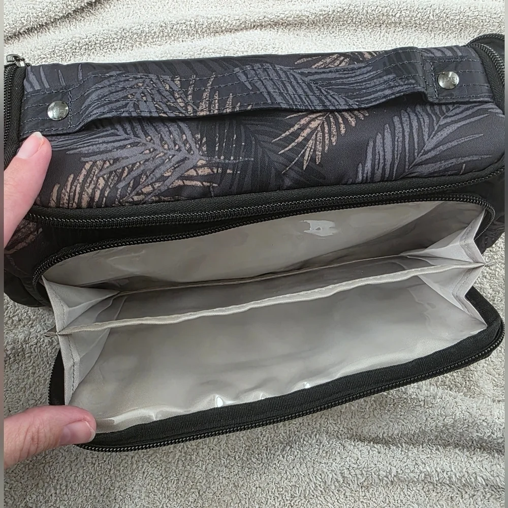 Lug Trolley Travel Dopp Kit / Cosmetic Makeup Case - Tropical Fog MENS/WOMENS